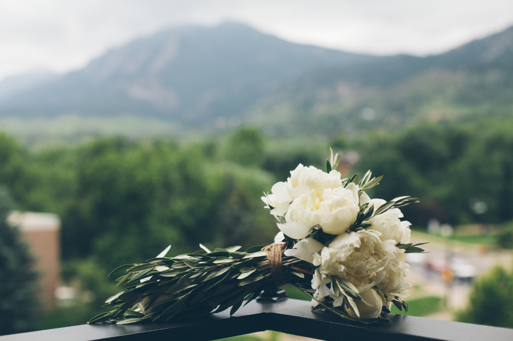 \"Boulder-Colorado-Contemporary-Wedding-20\"